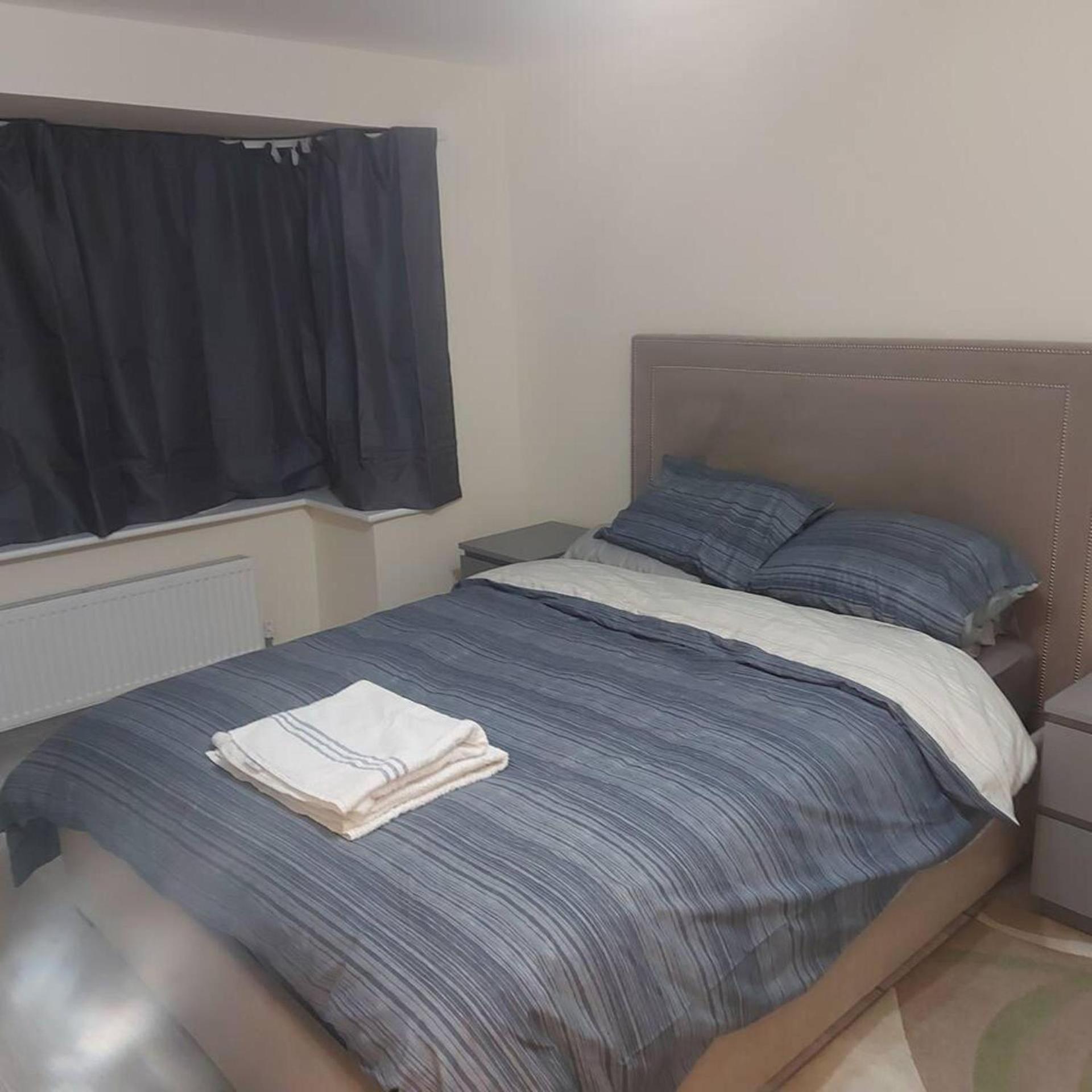 Lovely & Beautiful 2 Bed-Apartment In Borehamwood Eksteriør bilde