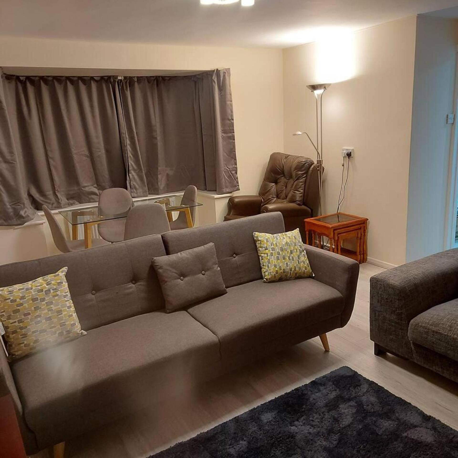 Lovely & Beautiful 2 Bed-Apartment In Borehamwood Eksteriør bilde