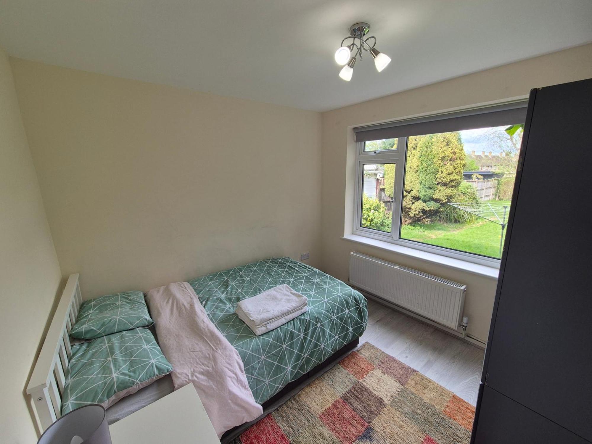Lovely & Beautiful 2 Bed-Apartment In Borehamwood Eksteriør bilde
